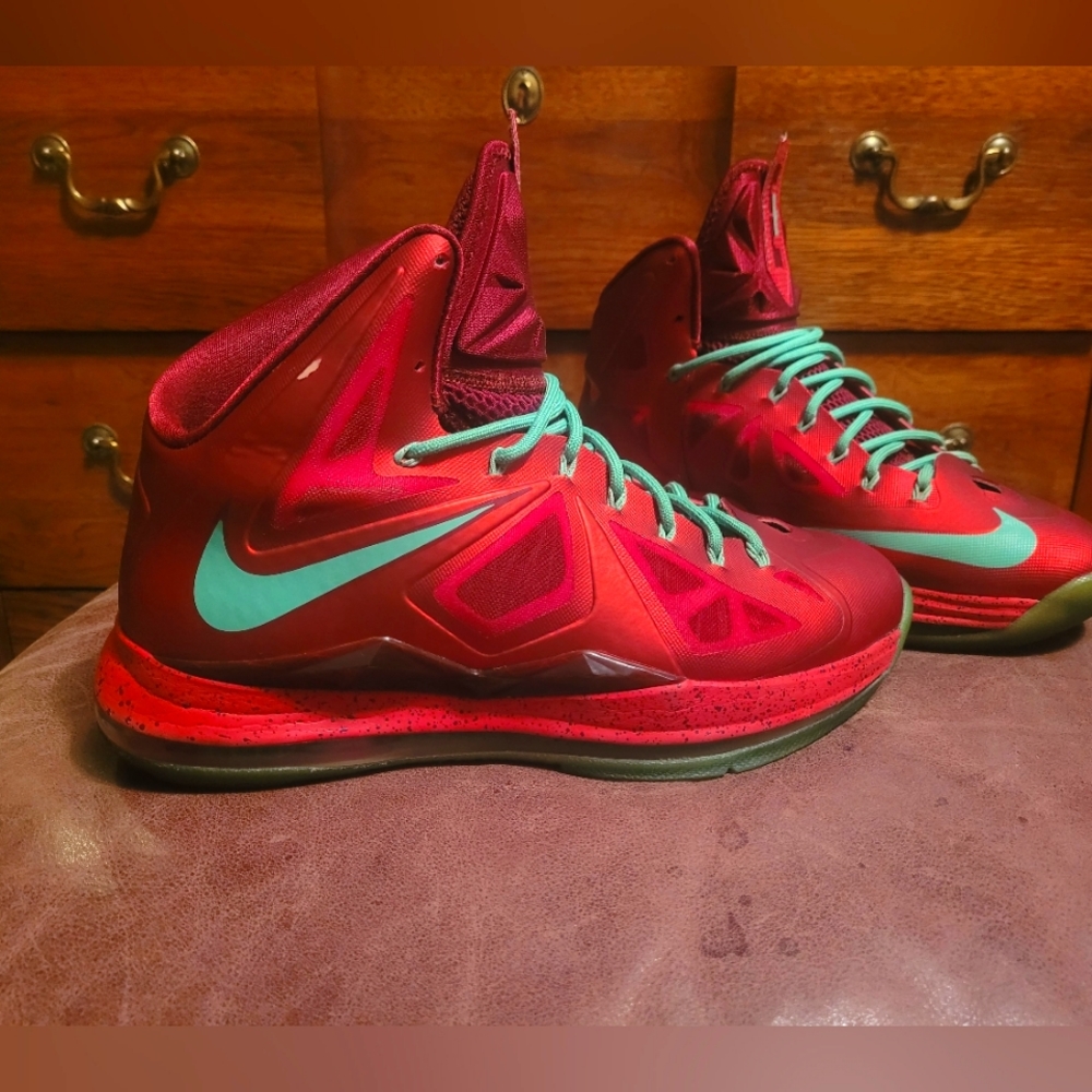 Nike lebron 10 christmas